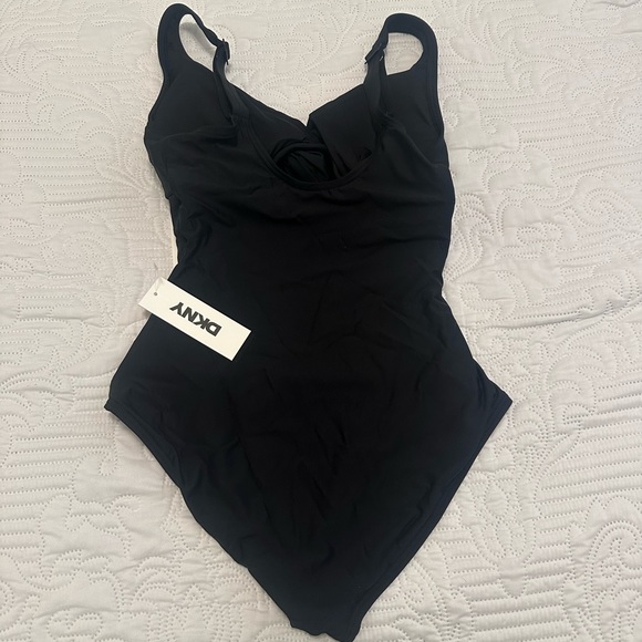 NWOT DKNY Women's Twist Tummy Control One Piece Swimsuit - Picture 5 of 8
